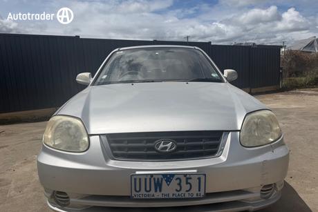 Silver 2003 Hyundai Accent Hatchback Gl