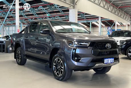 2025 Toyota Hilux Sr5 48V (4X4) Gun126R Rc