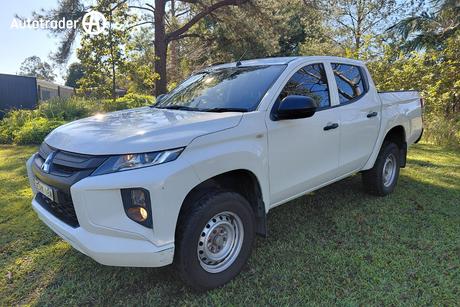 White 2021 Mitsubishi Triton Double Cab Pick Up Glx (4X2)