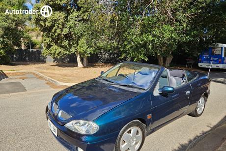 Green 2001 Renault Megane Cabriolet Expression