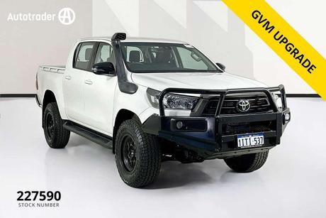 2023 Toyota Hilux Sr (4X4) Gun126R