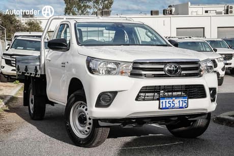 2025 Toyota Hilux Sr (4X4) Gun226R