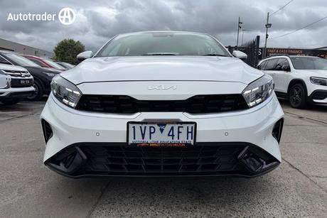 White 2022 Kia Cerato Hatchback S