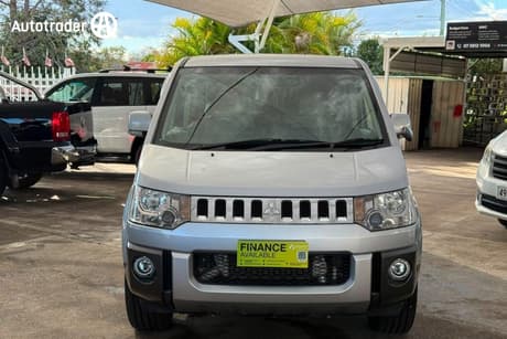 2015 Mitsubishi Delica