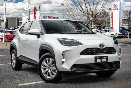 2025 Toyota Yaris Cross Gx Hybrid Mxpj10R