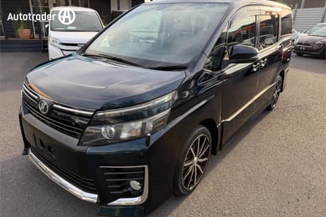 2014 Toyota Voxy 2.0L