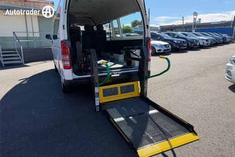 2013 Toyota HiAce Commuter Trh223R My12 Upgrade