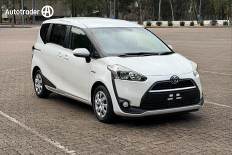 2017 Toyota Sienta (Hybrid) G Nhp170