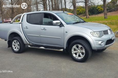 Silver 2014 Mitsubishi Triton Double Cab Utility Glx-R (4X4)