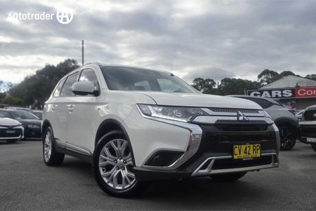 White 2019 Mitsubishi Outlander Wagon Es 7 Seat (2Wd)