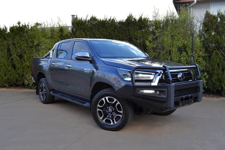 2022 Toyota Hilux Sr5 (4X4) Gun126R