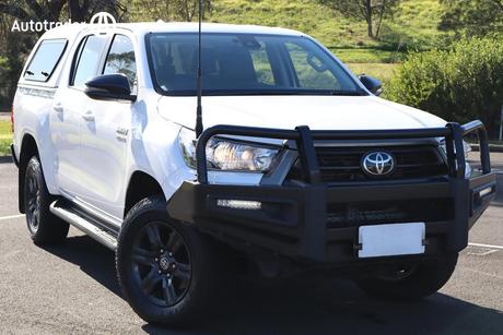 2023 Toyota Hilux Sr (4X4) Gun126R