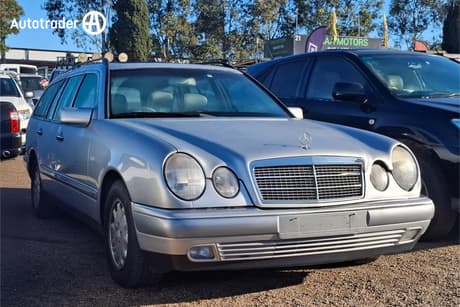 1999 Mercedes-Benz E240 Classic W210
