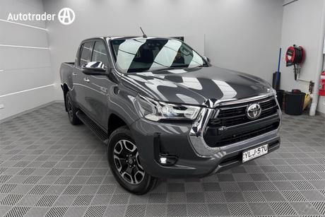 2021 Toyota Hilux Sr5 (4X4) Gun126R Facelift