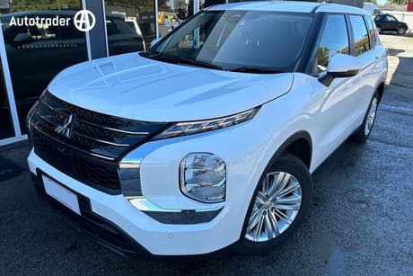 2024 Mitsubishi Outlander Es 7 Seat (2Wd) Zm My24