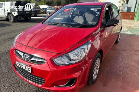 2013 Hyundai Accent Active Rb2