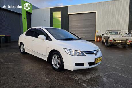 White 2006 Honda Civic Sedan Vti-L