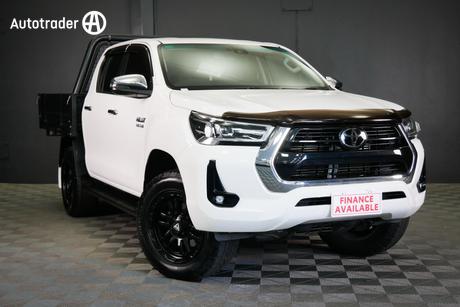 2023 Toyota Hilux Sr5 + Premium Interior (4X4) Gun126R