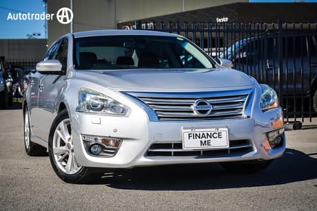 Silver 2014 Nissan Altima Sedan St-L