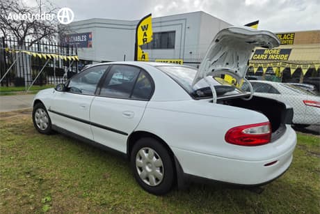 2001 Holden Commodore EXECUTIVE