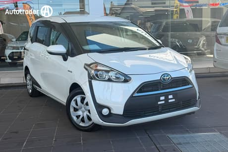 2015 Toyota Sienta (Hybrid) G Nhp170