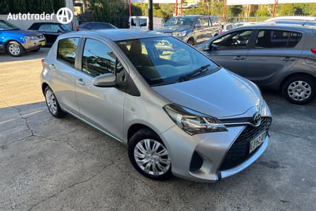 Silver 2016 Toyota Yaris Hatchback Ascent