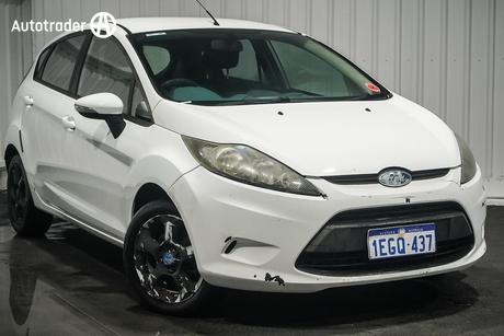 White 2010 Ford Fiesta Hatchback Lx
