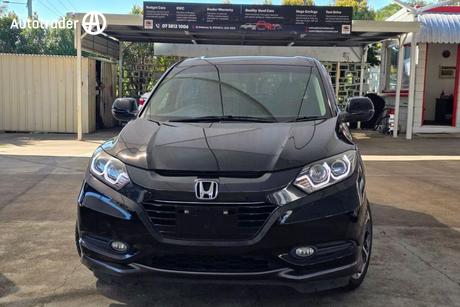 Black 2015 Honda Vezel SUV (HYBRID) Z RU3