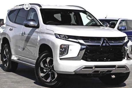 White 2025 Mitsubishi Pajero Sport Wagon Exceed (4Wd) 7 Seat