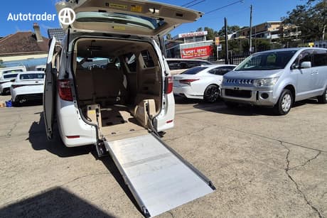White 2011 Toyota Alphard OtherCar 240G WELCAB