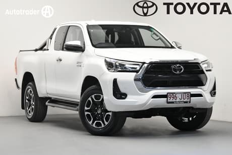 2023 Toyota Hilux Sr5 (4X4) Gun126R