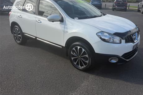 White 2013 Nissan Dualis Wagon +2 Ti-L (4X2)
