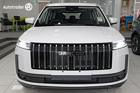 White 2026 OMODA JAECOO J5 SUV TRACK F