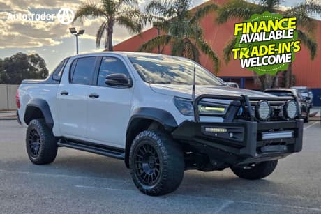 2023 Toyota Hilux Rogue (4X4) Gun126R