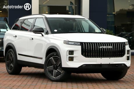 White 2026 Jaecoo J7 Wagon Track