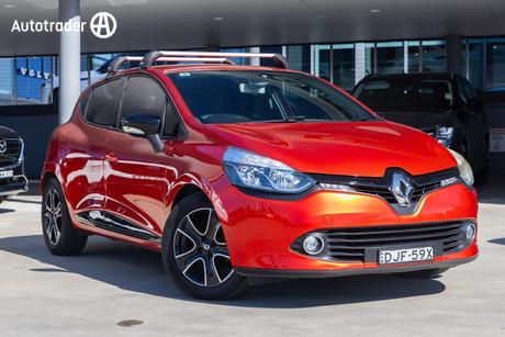 Red 2016 Renault Clio Hatchback Expression