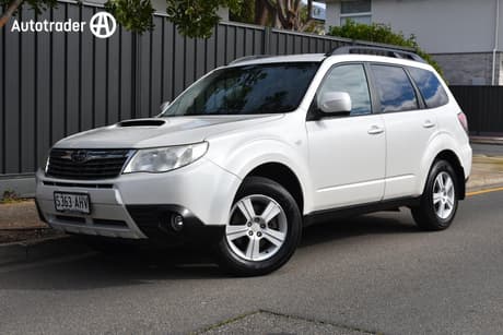 White 2010 Subaru Forester Wagon 2.0D