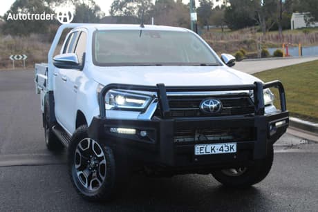 White 2020 Toyota Hilux Double Cab Pick Up Sr5 (4X4)