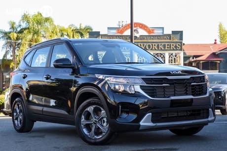 Black 2026 Kia Seltos Wagon S (Fwd)