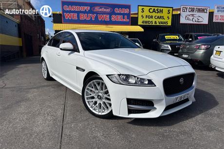 White 2017 Jaguar XF Sedan 25T (184Kw) R-Sport