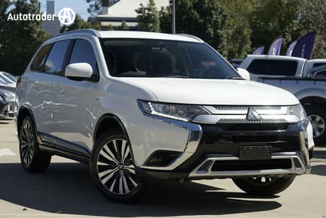 White 2019 Mitsubishi Outlander Wagon Es 7 Seat (2Wd)