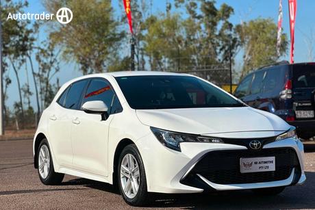 White 2019 Toyota Corolla Hatchback Ascent Sport + Tr Kit