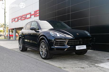 2023 Porsche Cayenne Platinum Edition 9Ya My23