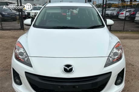 White 2012 Mazda 3 Hatchback Maxx Sport