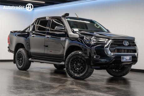 2020 Toyota Hilux Sr5 (4X4) Gun126R Facelift