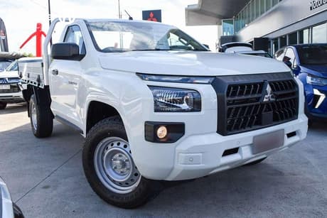 White 2026 Mitsubishi Triton Ute Tray GLX