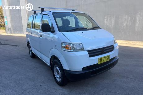White 2011 Suzuki APV Van