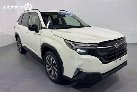 White 2025 Subaru Forester Wagon Hybrid (Awd)