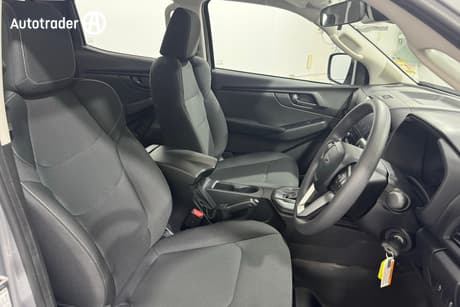 Silver 2025 Isuzu D-MAX Crew Cab Utility Sx (4X4)