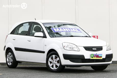 White 2008 Kia RIO Hatchback Lx